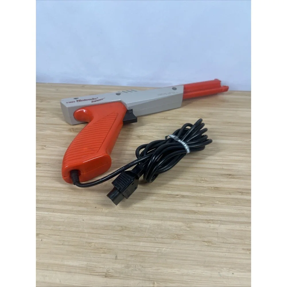 Nintendo Zapper - Orange Light Gun (NES, 1985) Not Tested